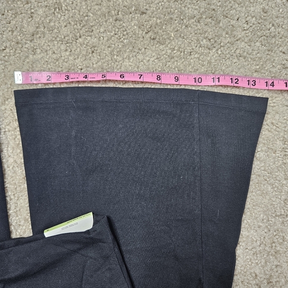 NWT Offline by Aerie Original Foldover Super Flare High Rise Legging in Black - Picture 4 of 8